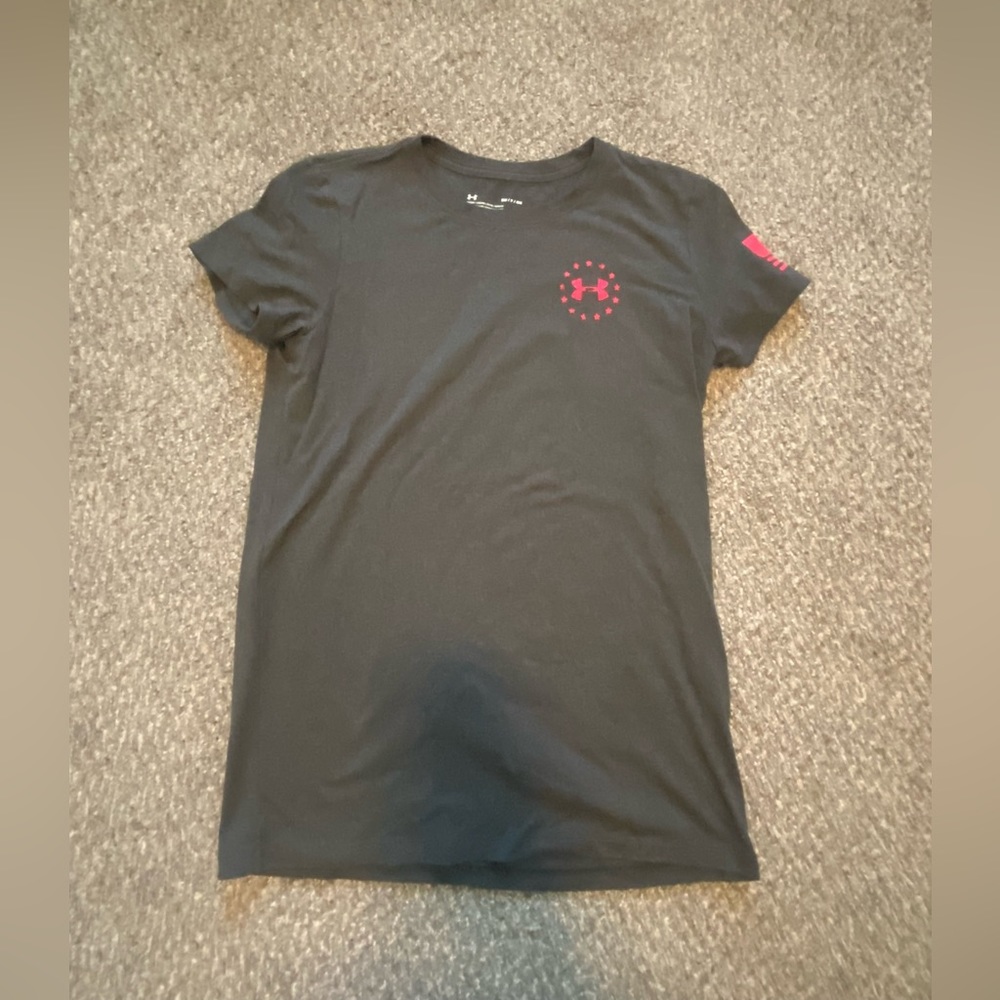 Under Armour tshirt